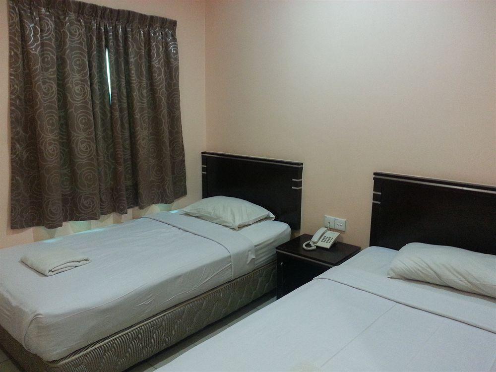 Hotel Tourist City Centre By Hotspot Essential Kota Kinabalu Exterior photo