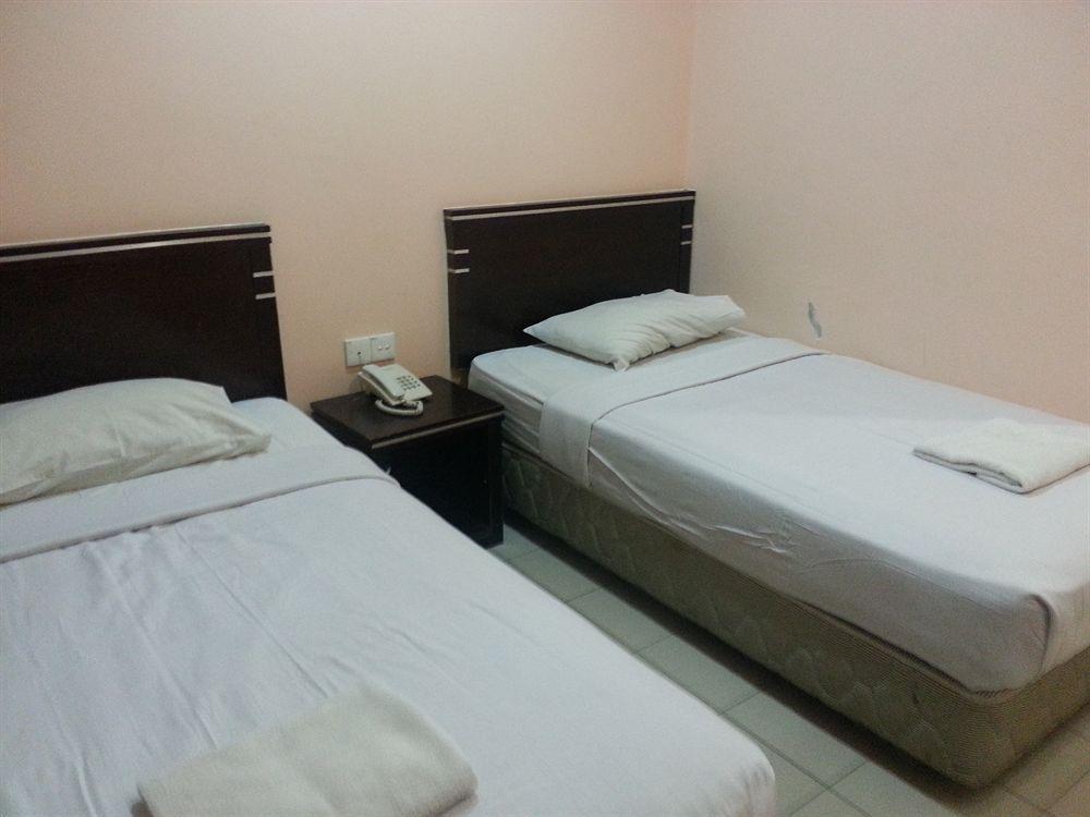 Hotel Tourist City Centre By Hotspot Essential Kota Kinabalu Exterior photo