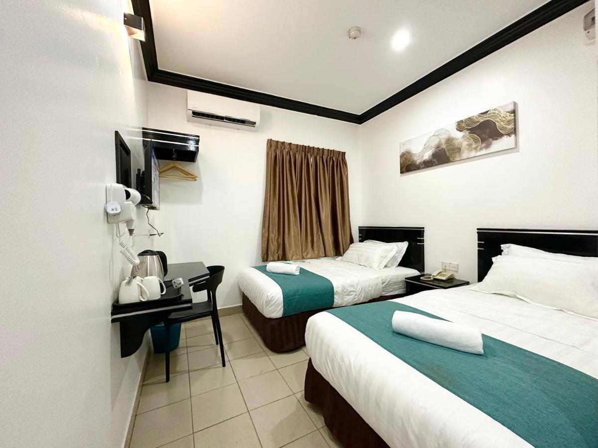 Hotel Tourist City Centre By Hotspot Essential Kota Kinabalu Exterior photo