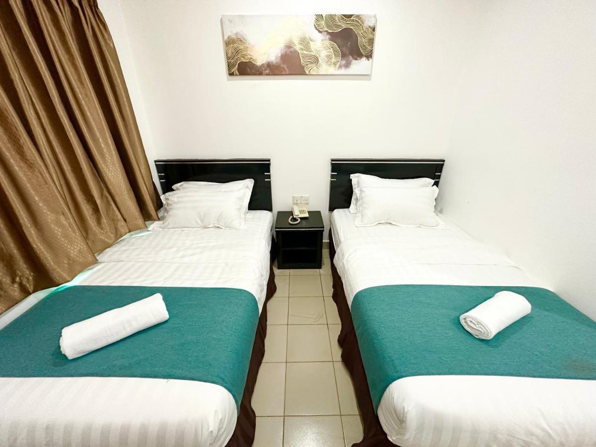 Hotel Tourist City Centre By Hotspot Essential Kota Kinabalu Exterior photo