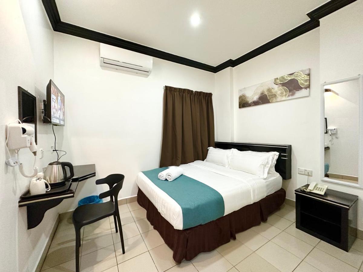 Hotel Tourist City Centre By Hotspot Essential Kota Kinabalu Exterior photo