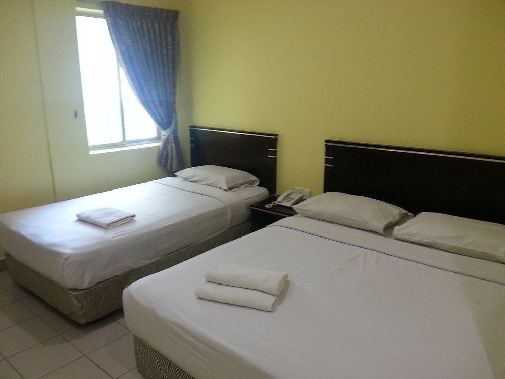Hotel Tourist City Centre By Hotspot Essential Kota Kinabalu Exterior photo
