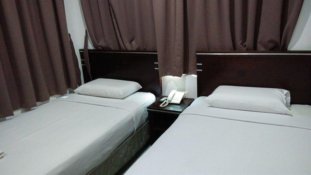 Hotel Tourist City Centre By Hotspot Essential Kota Kinabalu Exterior photo