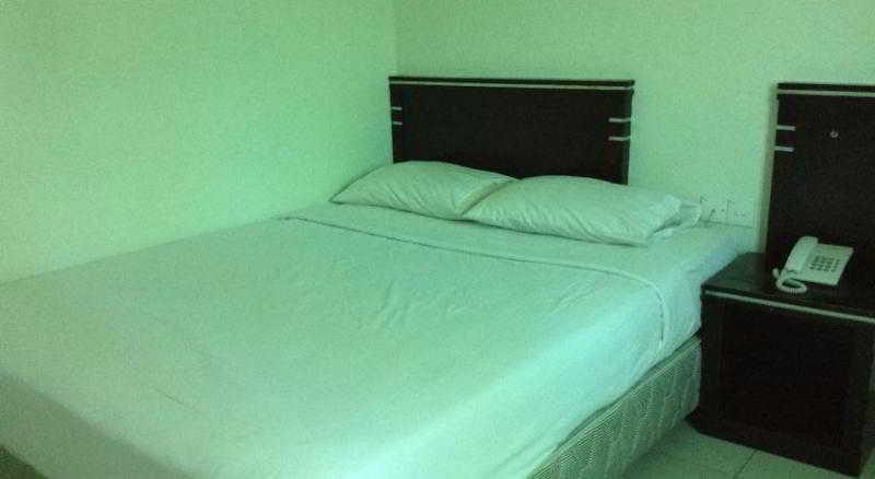 Hotel Tourist City Centre By Hotspot Essential Kota Kinabalu Exterior photo