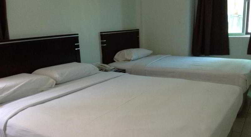 Hotel Tourist City Centre By Hotspot Essential Kota Kinabalu Exterior photo