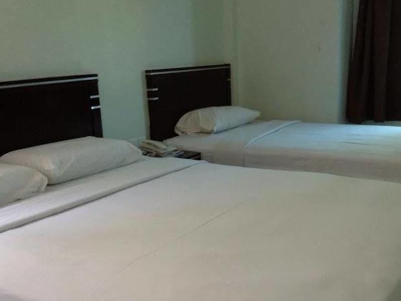 Hotel Tourist City Centre By Hotspot Essential Kota Kinabalu Exterior photo