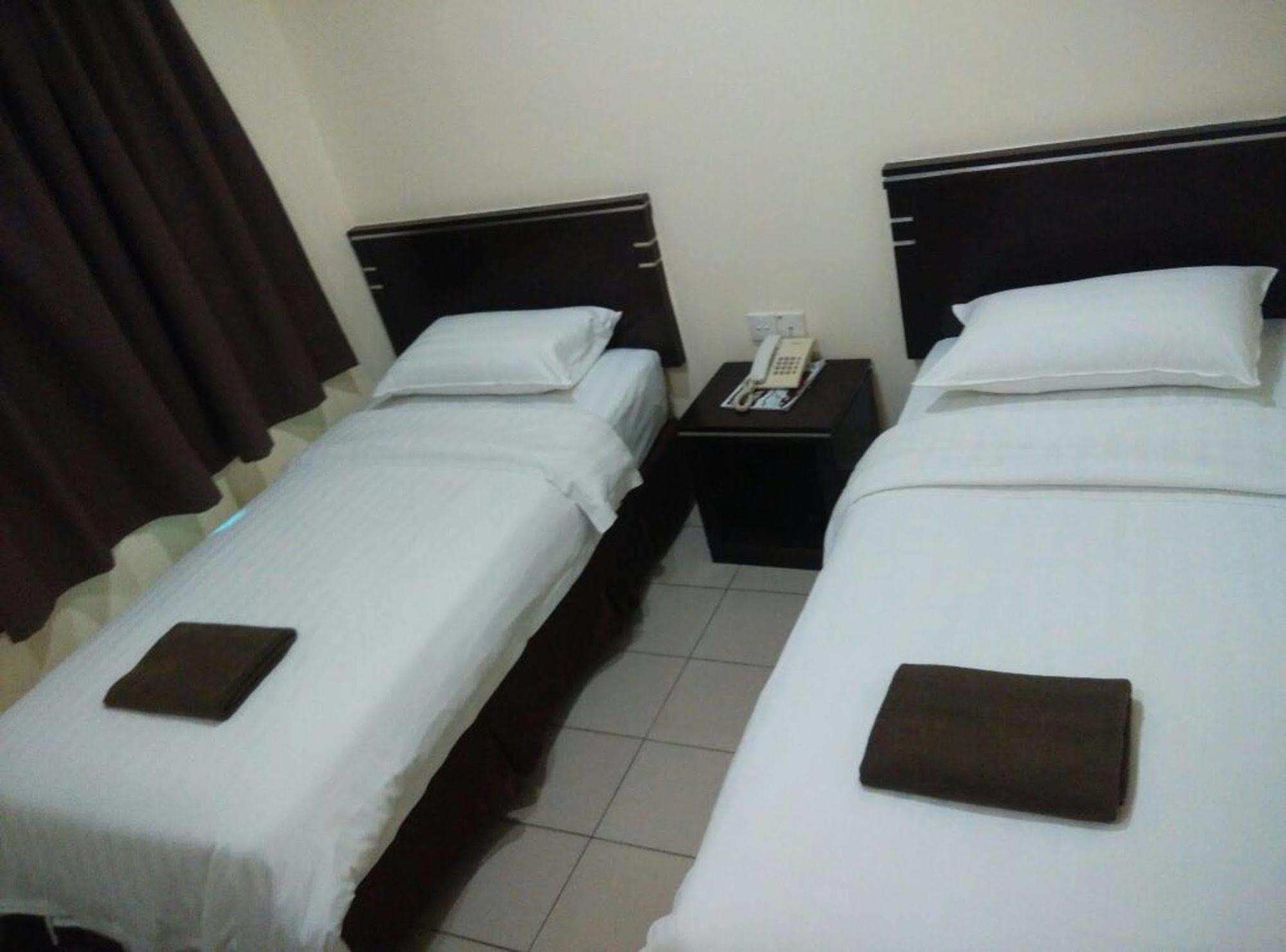 Hotel Tourist City Centre By Hotspot Essential Kota Kinabalu Exterior photo